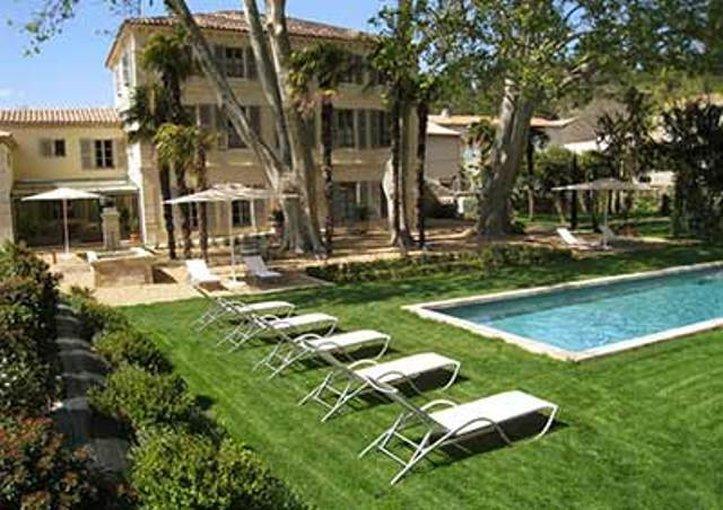 Отель La Bastide De Бульбон Экстерьер фото